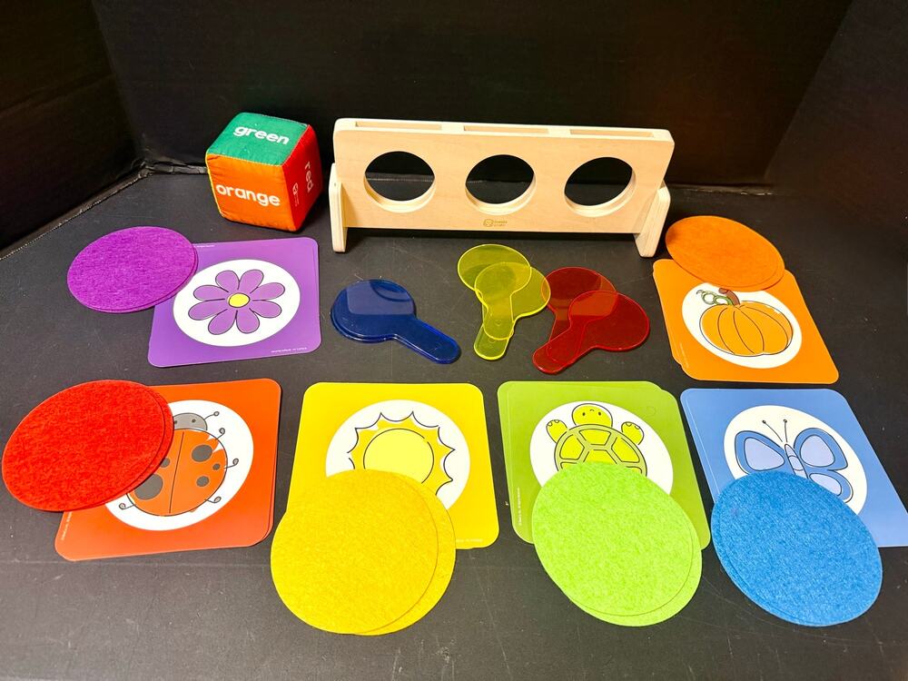 KiwiCo Panda Crate "Let's Experiment" parts color cards, cube mix colors